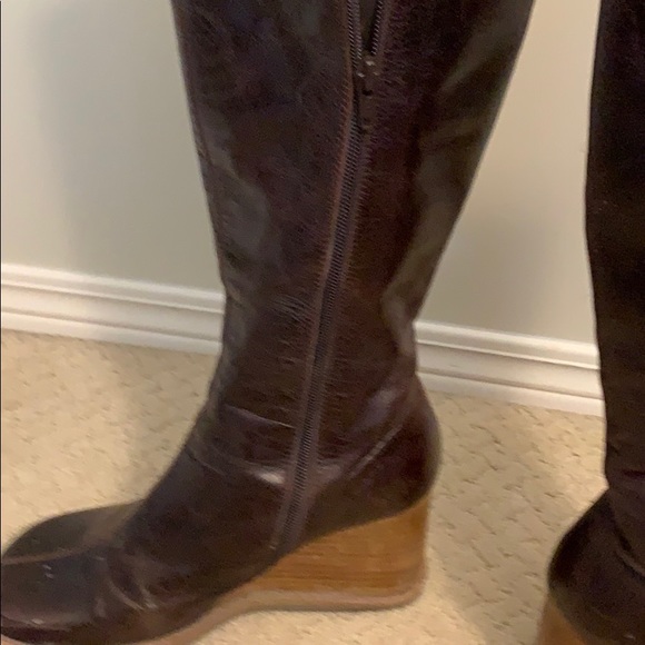 Boots - Picture 11 of 12